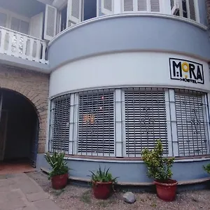 hostel-mora-mendoza.hotelsmendoza.com/