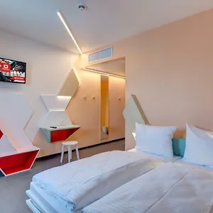 Meininger Hauptbahnhof Otel Heidelberg
